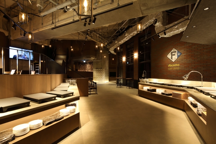 docomo CLUB LOUNGE