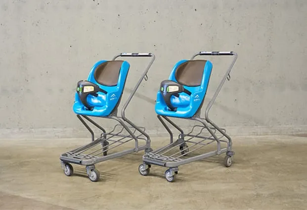 嬰兒車